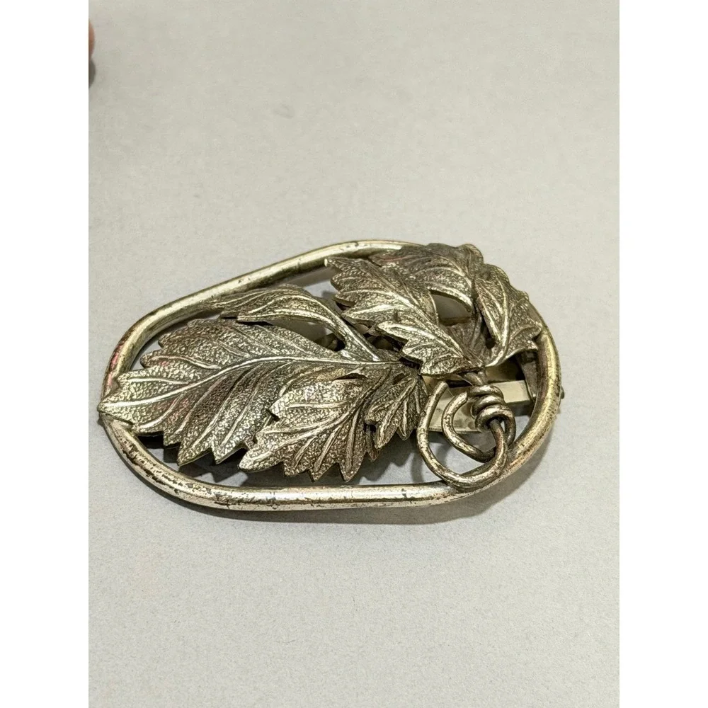 Vintage Leaf Fur‎ Clip Womens Silver Tone Art Deco Botanical Brooch
